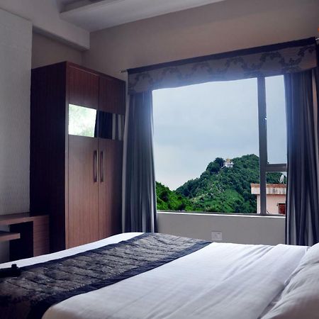 Hotel Sheela Shree Plaza Jhānsi Esterno foto