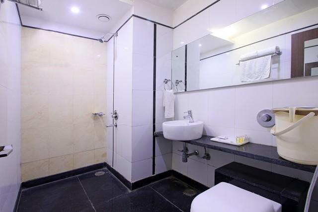 Hotel Sheela Shree Plaza Jhānsi Esterno foto