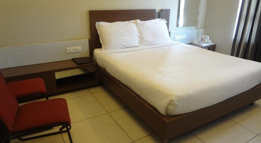 Hotel Sheela Shree Plaza Jhānsi Esterno foto