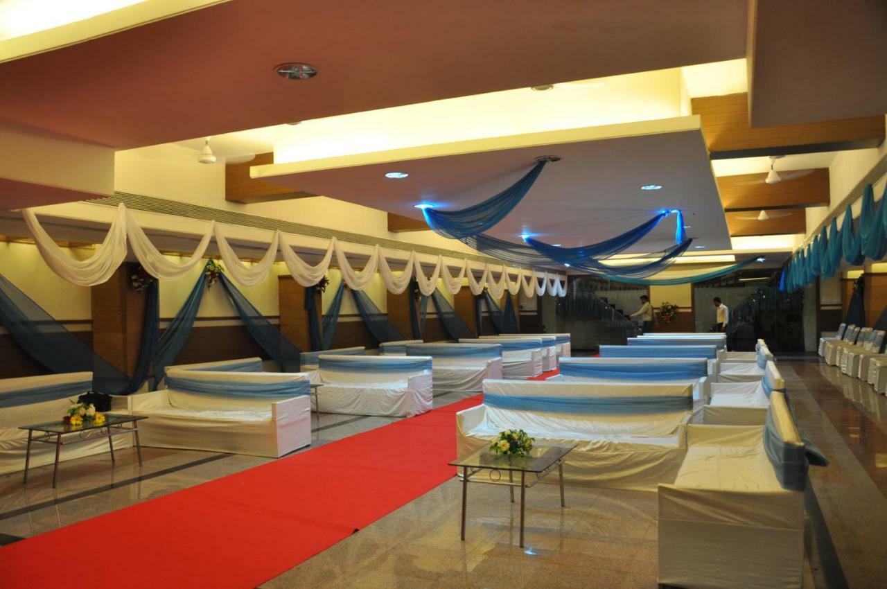 Hotel Sheela Shree Plaza Jhānsi Esterno foto